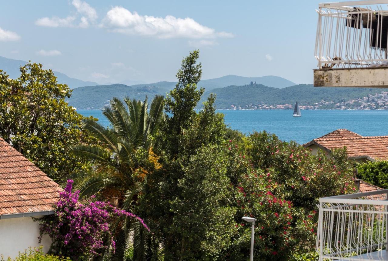 Apartments Rivijera Herceg Novi Exterior photo